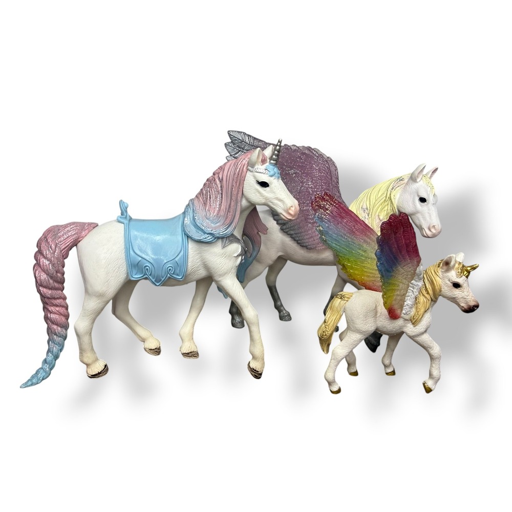 Schleich Bayala Fantasy Figurines Lot of 3 Unicorn Pegasus Rainbow Unicorn Foal